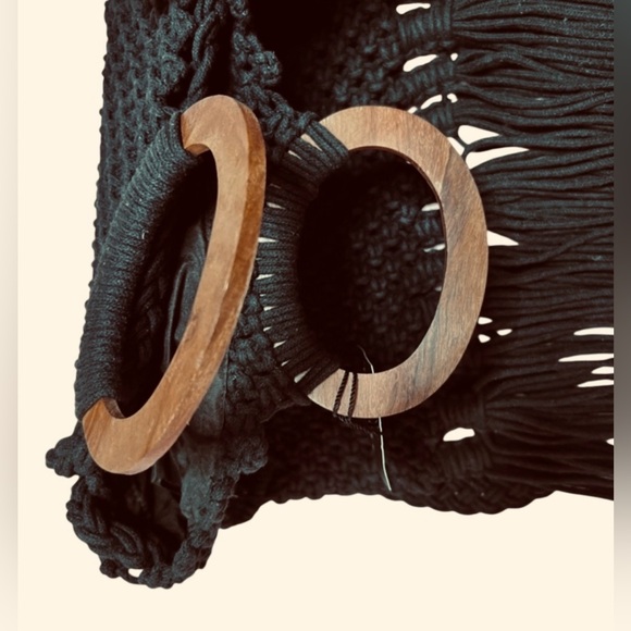 Danielle Nicole NWT Macrame Crossbody Black Fringe Handbag - Picture 6 of 15